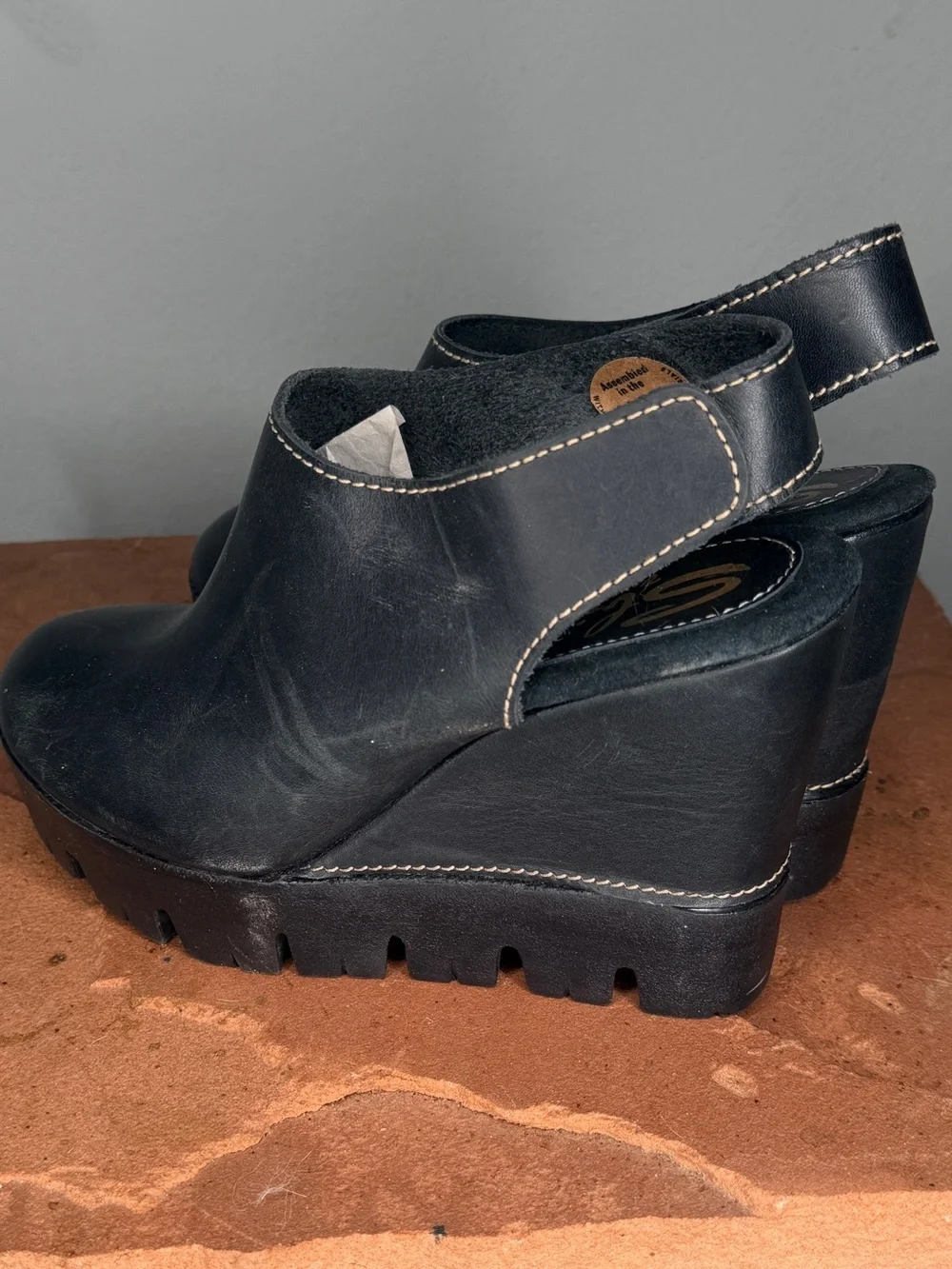 Sbicca Vintage Collection Black Wedge Leather Heels